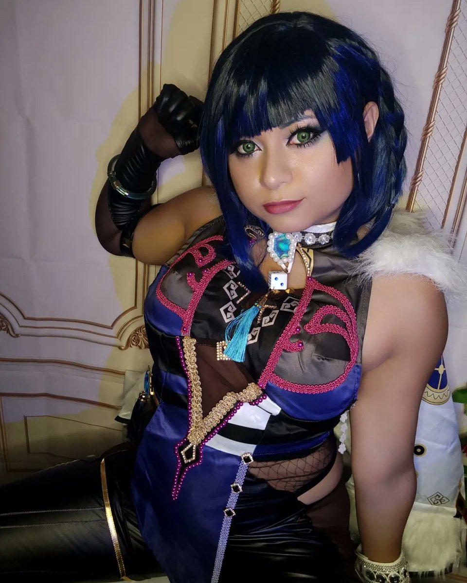 cat_cos2's tweet photo. Yelan pra vocês novamente. Tive que modificar todo cosplay. Rsrs #Yelan #Genshinlmpact @BRGenshinImpact https://t.co/qL6ohb3XcO