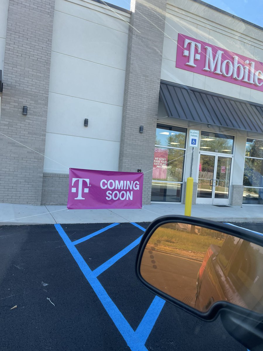 Call us Animal Crossing, because we’re ready for New Horizons. <a href="/dbellis78/">Daphne Ellis-Floyd</a> #SamDobbs