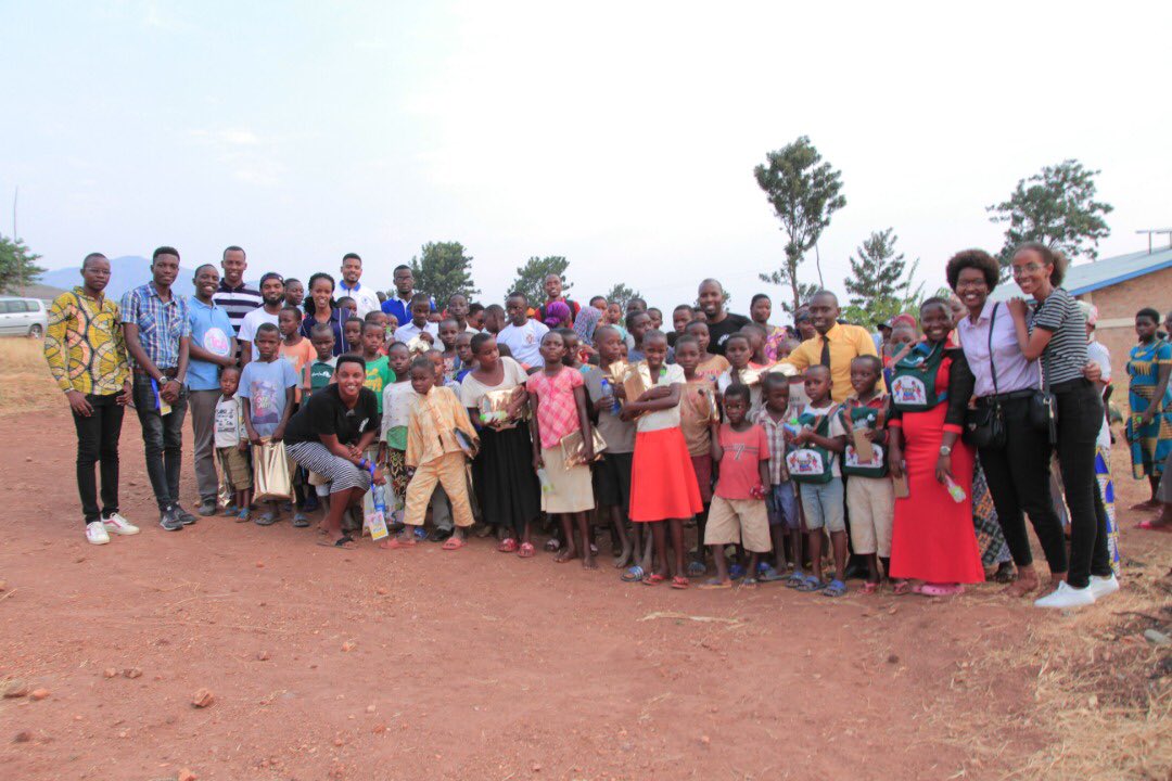 CRBurundi's tweet photo. Despite progress made over decades, vulnerable groups, such as girls and women, orphans, and persons with disabilities, are more likely to suffer from educational inequalities and face discrimination in Burundi. 
#soireeCaritative2020 
@shaquart5 @bantubwoyent  @LauretteTetero 
2 https://t.co/YZsOKD2t45