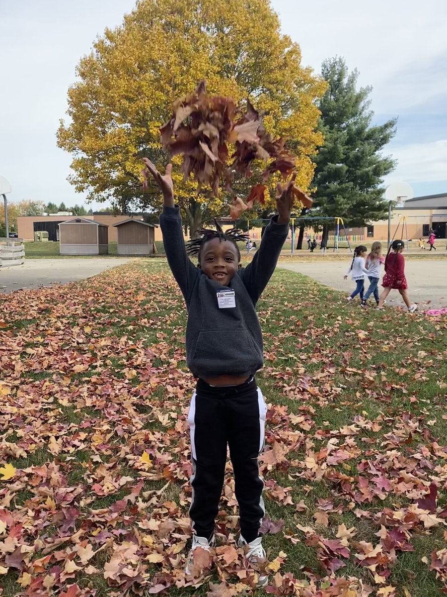 MrsJessCosman's tweet photo. No better way to come back from fall break than to the playground covered in leaves! #ic2223 #onlyatIC #ICallthetime https://t.co/4uJQmJm2pb