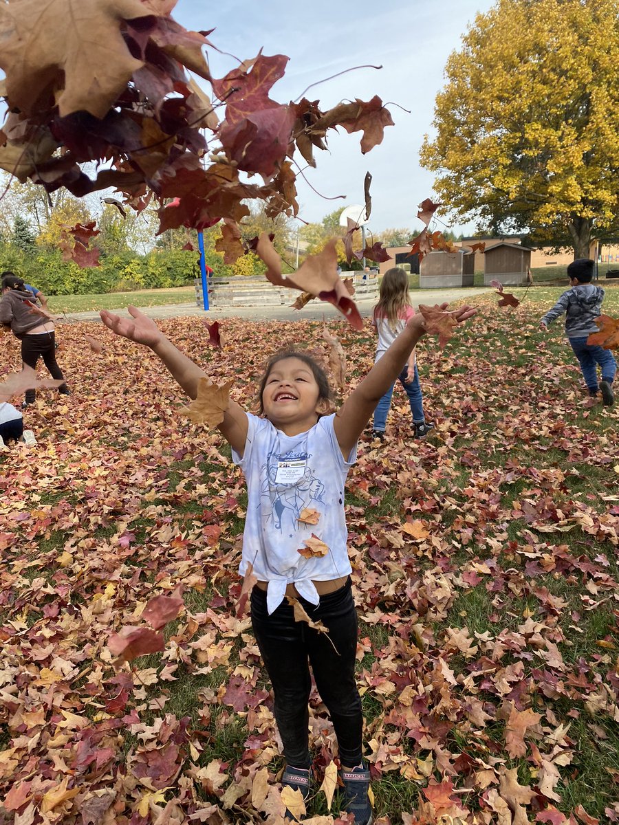 MrsJessCosman's tweet photo. No better way to come back from fall break than to the playground covered in leaves! #ic2223 #onlyatIC #ICallthetime https://t.co/4uJQmJm2pb