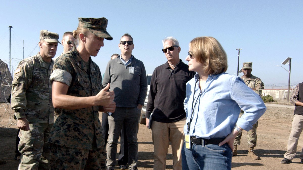 3rdmaw's tweet photo. @DepSecDef Kathleen Hicks visited #Marines of #3rdMAW at @MCIWPendletonCA last week to discuss Joint All-Domain #CommandAndControl and #MAG39 support to #California #firefighting efforts. @USMC @DeptofDefense @CALFIRESANDIEGO https://t.co/U6gEkJSNIB
