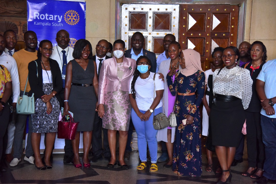 I had the privilege to interact with members of the Rotary Club of Kampala Central South as they visited @Parliament_Ug.I commended them for the humanitarian work they do and cautioned them to be vigilant as they reach out to communities to prevent exposure to Ebola.