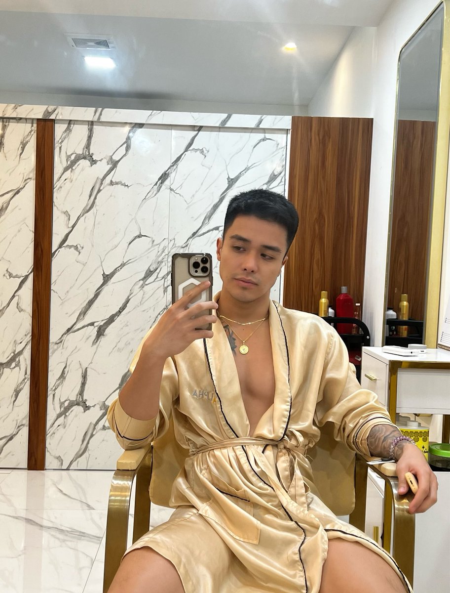 aidsevilla's tweet photo. Here at @massage_alpha para sa opening ng GRANDEST WET ARENA sa buong 🌎. https://t.co/hjw5mqkQ62