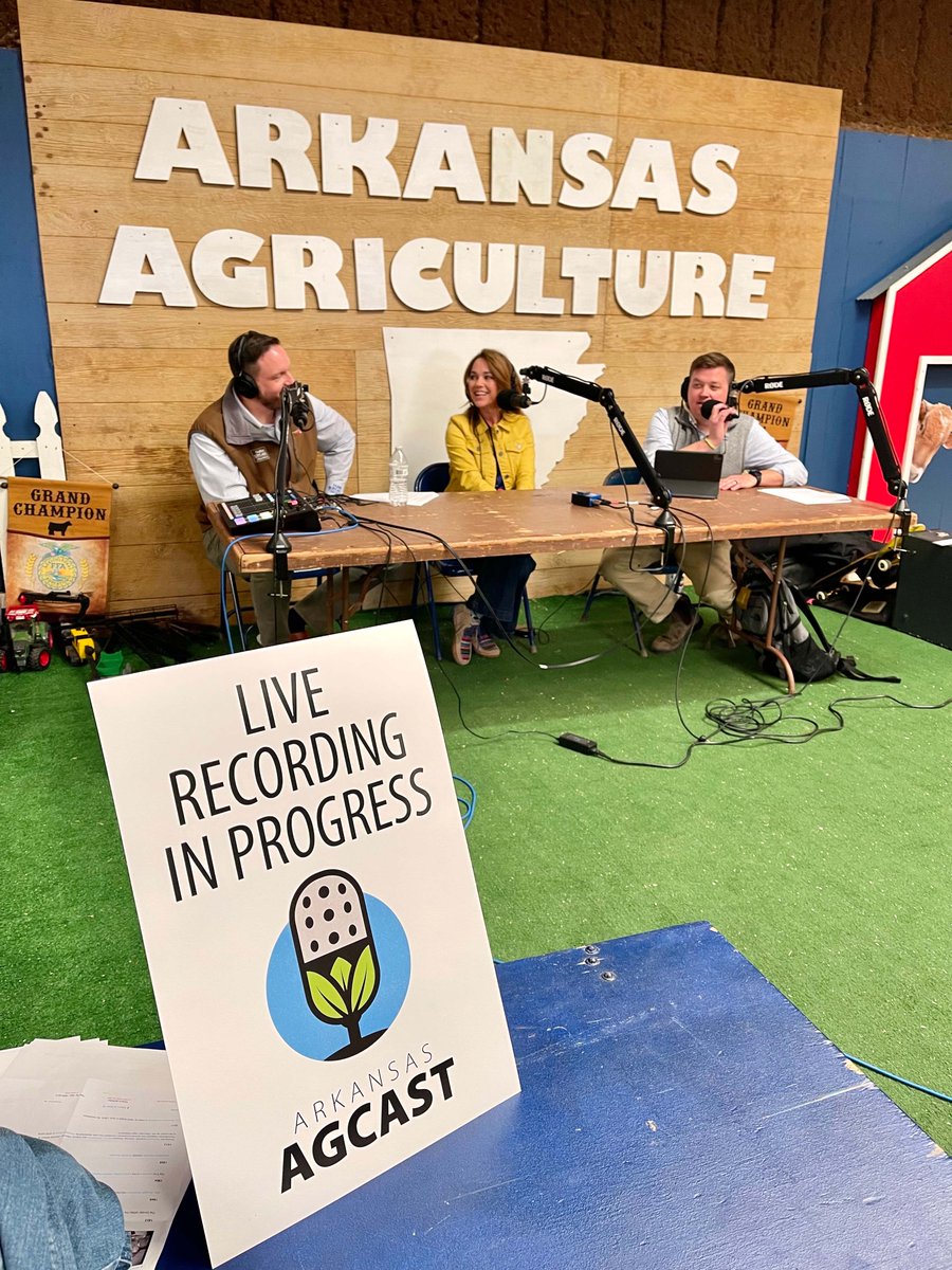 ArFB's tweet photo. Did you catch #ArkansasAgCast last week? We recorded live at the @ArkStateFair with the executive director of the @ArkansasFFA Foundation, Jennifer Cook, as our special guest. Listen to the replay here: https://t.co/UkXnWJSWP5. https://t.co/xghvXjGlxh
