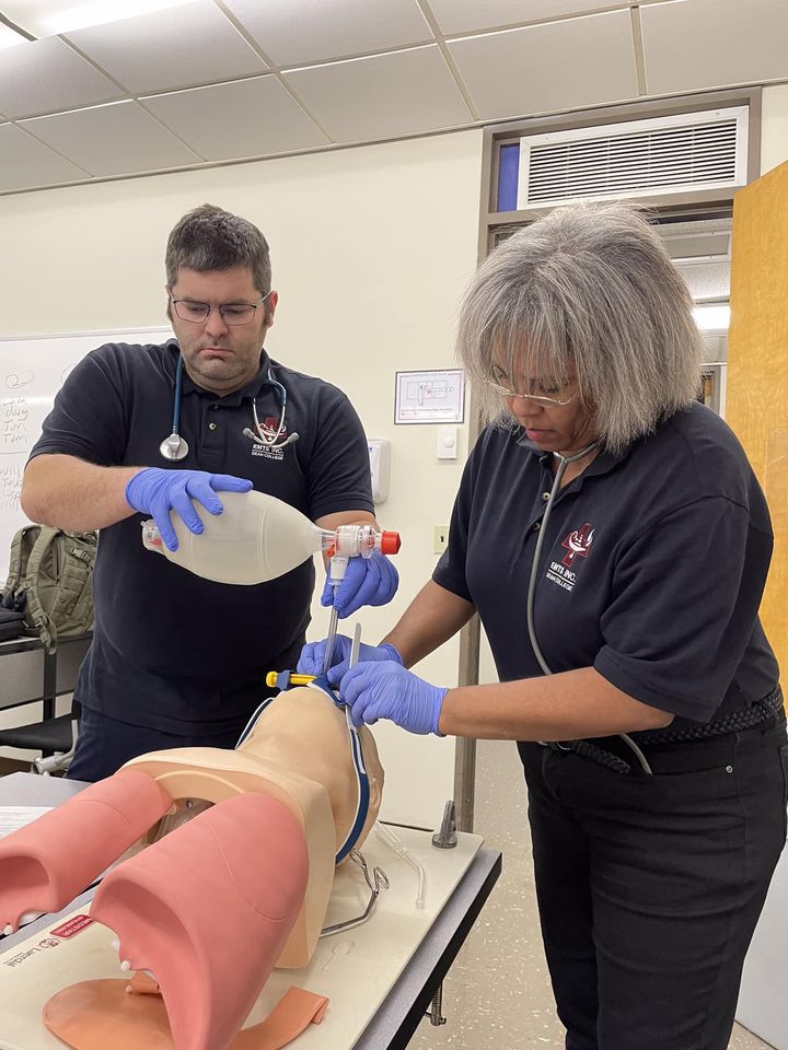 emts_inc's tweet photo. Dean Paramedic Course #5 Practicing in the Airway Management Lab: https://t.co/MFr7VkbhjA