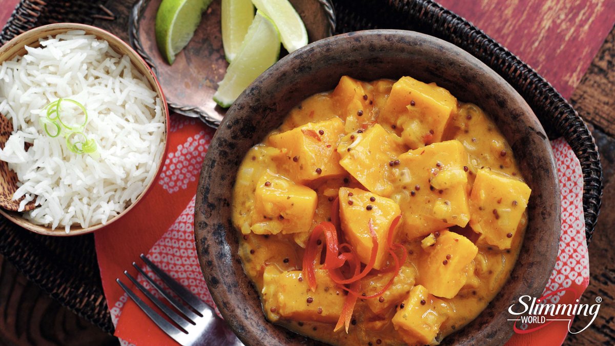 world_leanne's tweet photo. It’s spooky season... 👻 From low-Syn #pumpkin spiced lattes to pumpkin-inspired soups, discover new and wonderful ways to make the most of this ingredient and celebrate National Pumpkin Day with us! 🎃 https://t.co/6o724O3SqQ