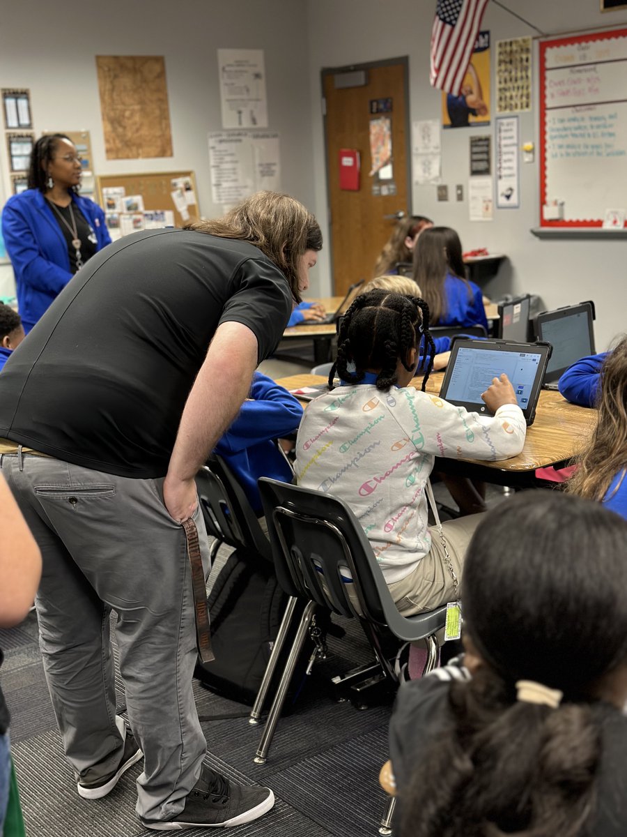 envoc's tweet photo. Our team of #Envoceans visited Albert Cammon Middle School last week for their first ever Club Day! We hung out with the coding club and showed them a glimpse of what it's like to be a software developer! #envocteach #coding #devops https://t.co/aifqldep7v