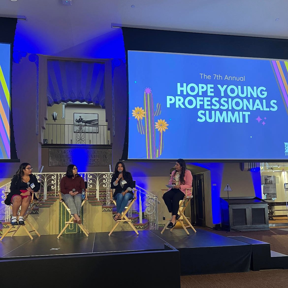 Thank you @HOPELatinas for inviting me to be a panelist for the 'The 5%: Latinas with Advanced Degrees' panel at their summit. I truly enjoyed speaking with other Latinas about how I decided on grad school, research career, and just hearing about their thought processes☺️