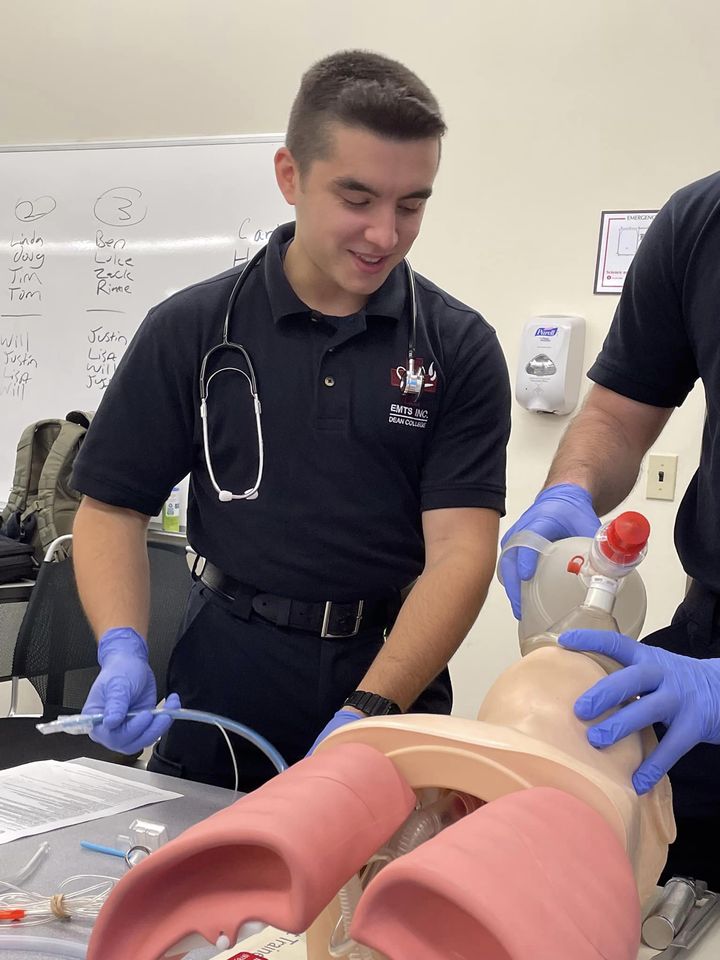 emts_inc's tweet photo. Dean Paramedic Course #5 Practicing in the Airway Management Lab: https://t.co/MFr7VkbhjA