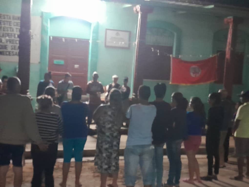 GHNordelo5's tweet photo. Continúan los cubanos demostrando su #VoluntadDeNominar en las asambleas para elegir candidatos a Delegados del #PoderPopular #Cuba #CubaNomina #CDRCuba #SoyCederista #SomosDelBarrio https://t.co/NRXIvTQc1J