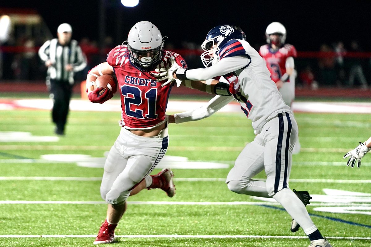 ReneaLauck's tweet photo. Congratulations @TrevorBarry13 on breaking the touchdown record and continuing to set it higher …on to the next record to break @IHS_ChiefsFB @IroquoisAthlet1 @WNYAthletics ❤️🏈 https://t.co/FEoUCSzJ6j