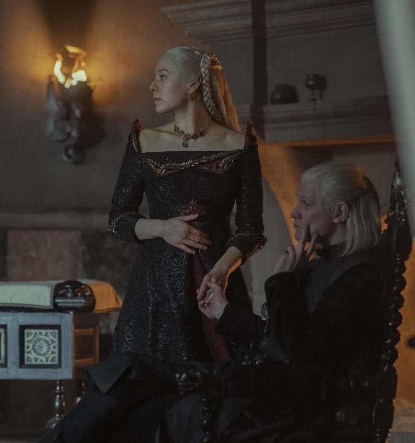 hyliamoon's tweet photo. My hand was the one you reached for
All throughout the Great War
#HouseOfTheDragon #daemyra https://t.co/lZcxE67btc