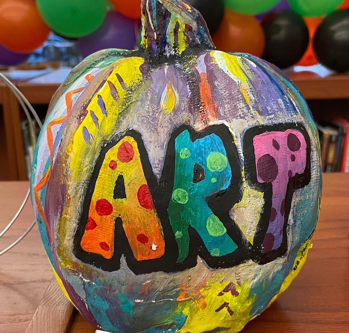 CockrillCowboys's tweet photo. CMS Students - Be sure to stop by the Learning Commons/Library and vote for your favorites in our “CMS Teacher Pumpkin Decorating Contest!” The categories for voting are: Most Creative, Overall Favorite, and Honorable Mention. Voting is open through this Friday. 🎃 https://t.co/qu72yQrAo2