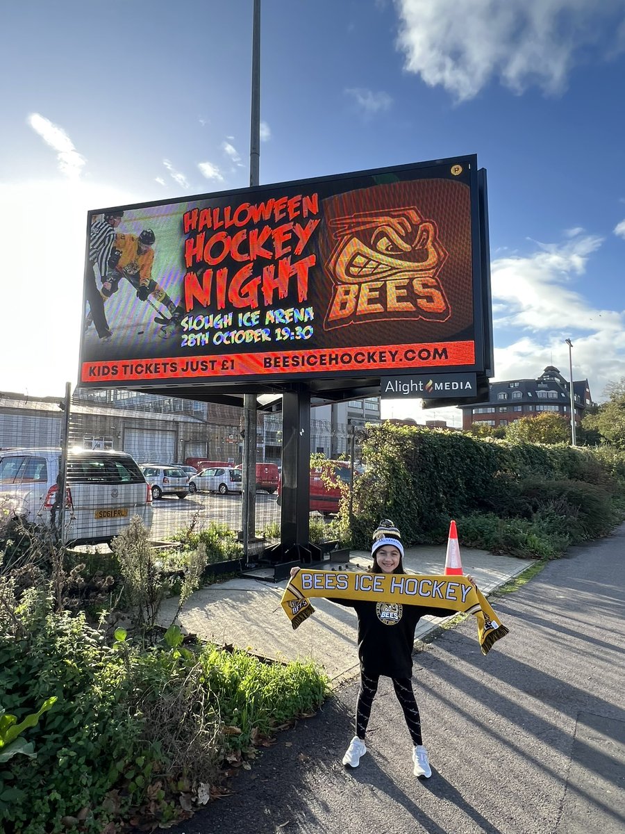 rob_wickens's tweet photo. @BeesIceHockey #BeeOnBoard https://t.co/TN3PArKVXl
