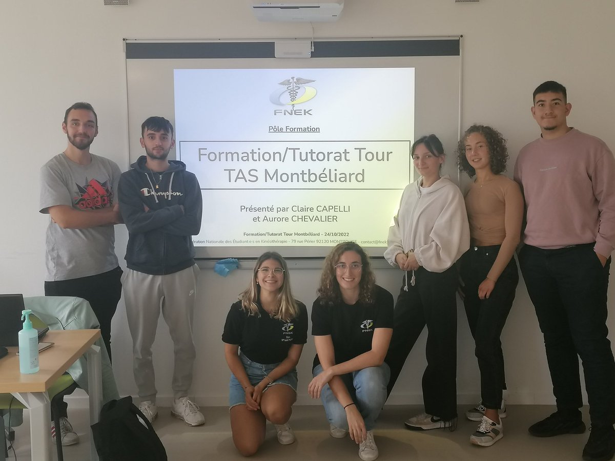 Aurore_Chvl's tweet photo. #Formation | Aujourd'hui @La_FNEK a formé les étudiant•e•s de Montbéliard afin de les aider à la création de leur #Tutorat d'Années Supérieures (TAS) avec au programme : 

🔹️Bases des TAS
🔸️Gestion d'équipe
🔹️Communications
🔸️Recrutement / Formation tuteur•rice•s https://t.co/LZBMjptGFE