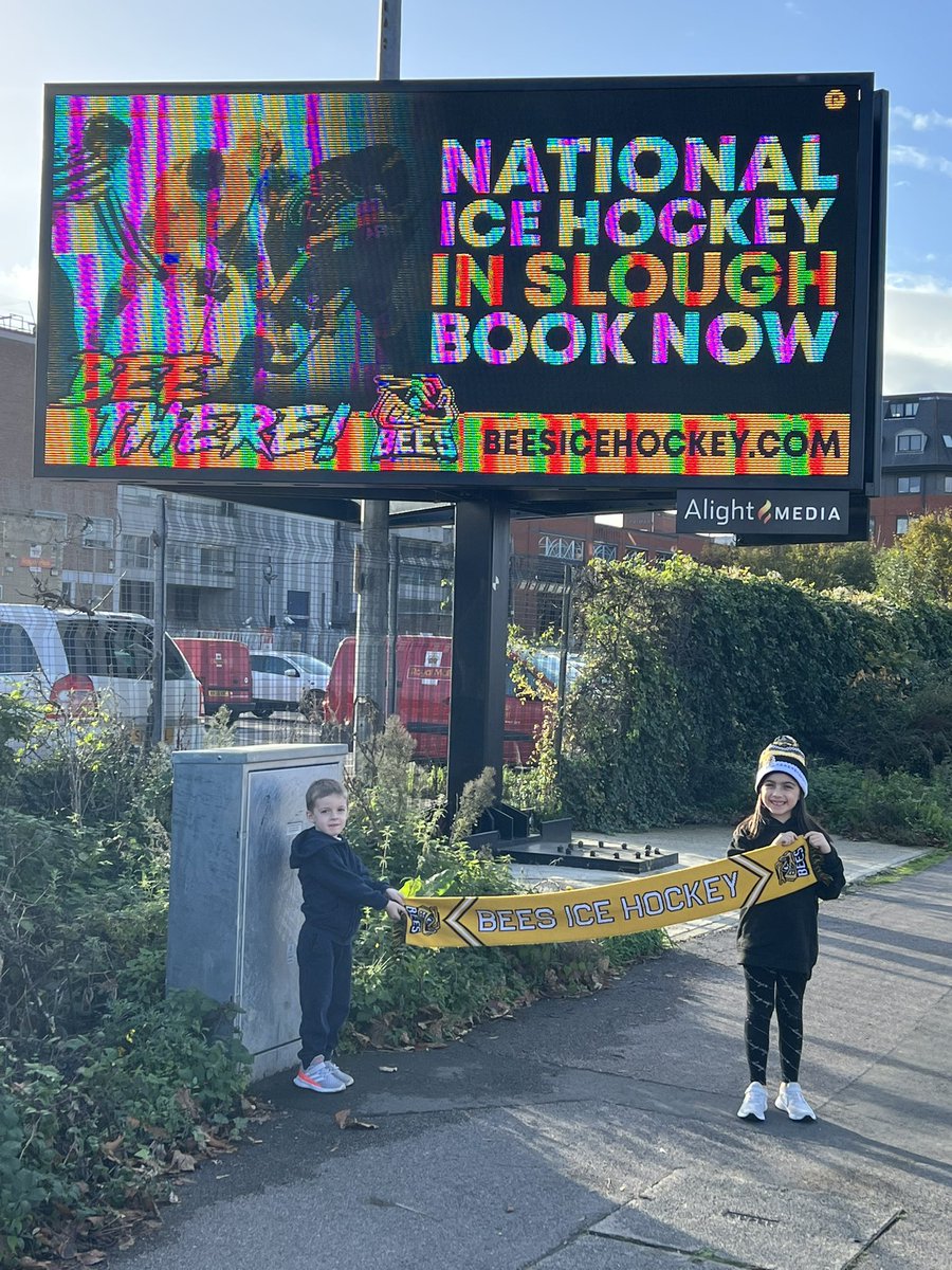 rob_wickens's tweet photo. @BeesIceHockey  #BeeOnBoard https://t.co/ypwTeTawBC