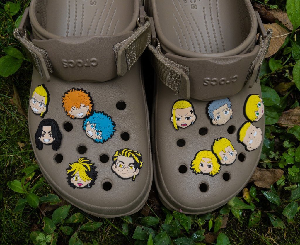 SoulKingLives's tweet photo. It costs $0.00 to retweet &amp; help me grow please. 

$5 anime croc charms bundles I made, that other people stole! https://t.co/0GRXPwYWCk