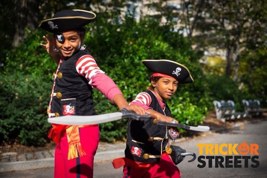Several of our Open Streets are getting into the Halloween spirit this year! 🎃

That means expanded hours for car-free activities and safe trick-or-treating for our young New Yorkers and their families.

Learn more + find locations here: www1.nyc.gov/html/dot/html/…