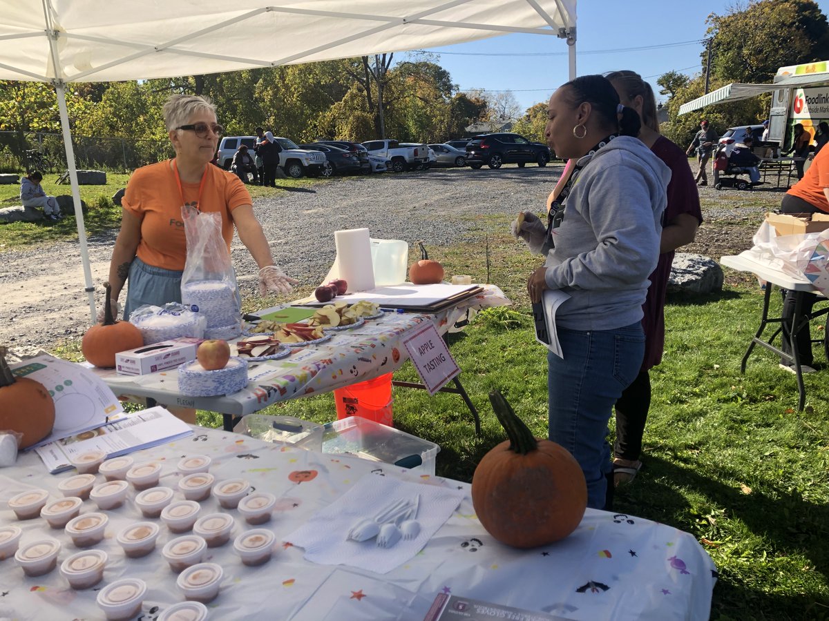 FoodlinkNY's tweet photo. We wish we could fall back to this weekend, and enjoy the Fall Festival all over again 🍁🎃🍂 
. 
. 
Thank you to everyone who came out to make our first Fall Festival a huge success! We loved seeing the community out having a good time and enjoying the beautiful weather ☀ https://t.co/Xk4JhI8x6m