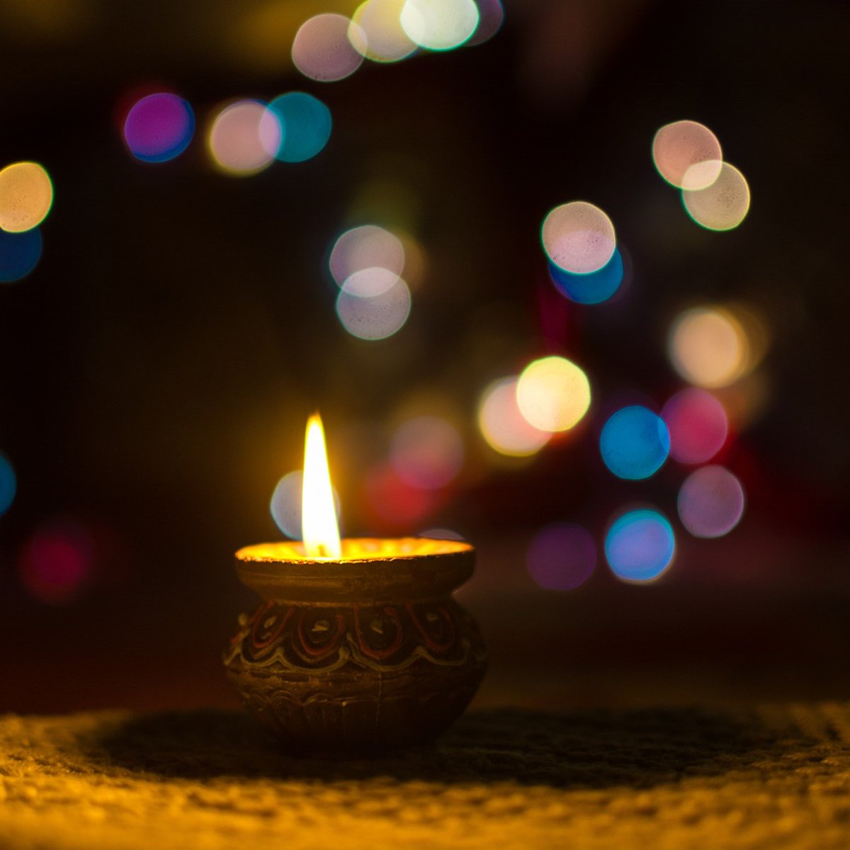 Happy #Diwali to people celebrating the festival of lights in Wales and across the world ❤️ This is a time to mark the triumph of light over darkness and an opportunity to look forward to a better future.