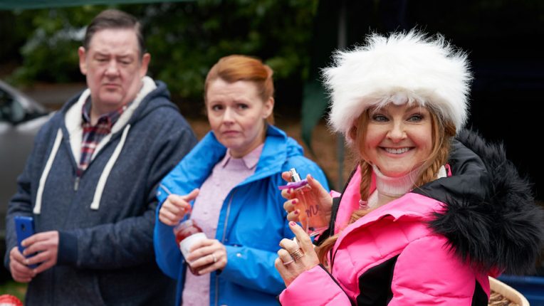 ITG_Ltd's tweet photo. A whodunnit with big laughs. 🤔
The hilarious #MurderTheyHope returns with season two on @NOW today! Get ready to chase death threats in undercover therapy sessions.
⭐️ #SarahHadland, @vickipepperdine, @HughDennis_, #ClaireSkinner, #AlexLowe
🎬 Director #EdBye https://t.co/x61unN0Ncj