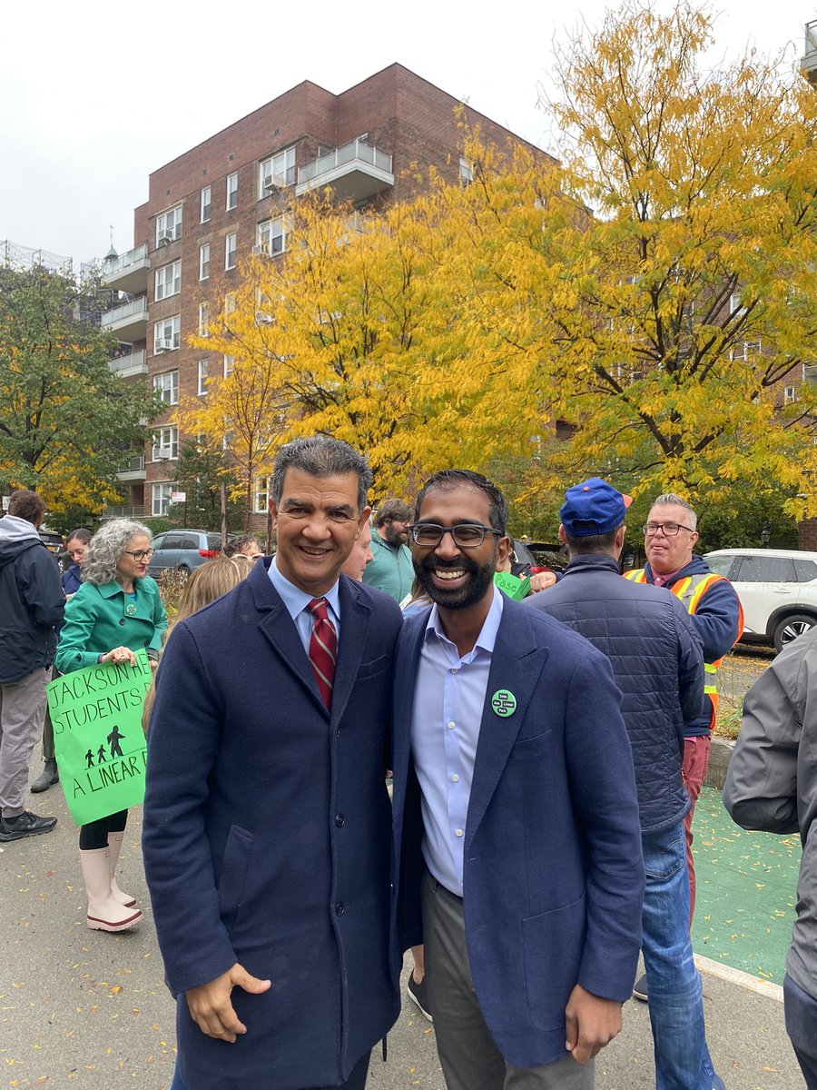 voteshekar's tweet photo. We won't stop until we get to zero deaths. #34AveOpenStreets is a true Vision Zero street. It’s a model for the rest of our city. We can't lose another grandparent, child, or friend to car violence. That’s the message we sent today with our 2nd anniversary safe streets event. 2/2 https://t.co/KLcAmug37x
