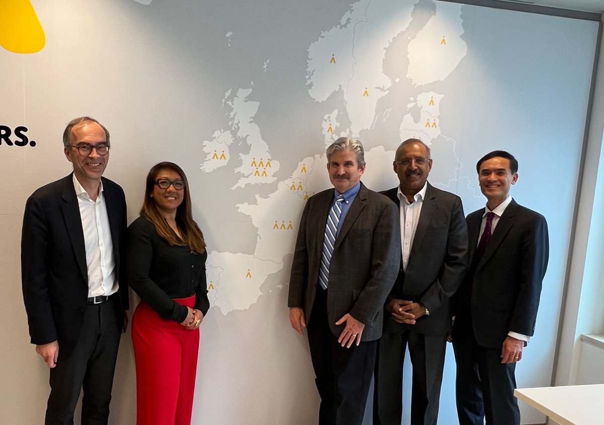 Back in Brussels for an @Ethics_Board Tax Planning Task Force Meeting - we are shown here at @AccountancyEU ! Chair Jens Poll,  Carla Vijian, me, @sanjivchau and Ken Siong. Thanks to Paul Gisby and Johan Barros at Accountancy Europe for hosting our task force.