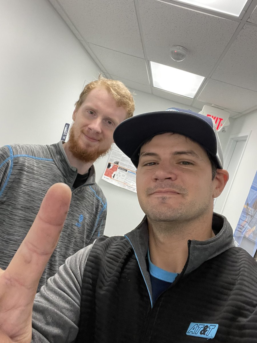 Dustin Maurer tweet media