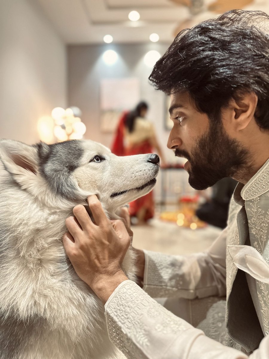 TheDeverakonda's tweet photo. Giving him some Diwali greetings and love ❤️ https://t.co/VzzTZCTAit