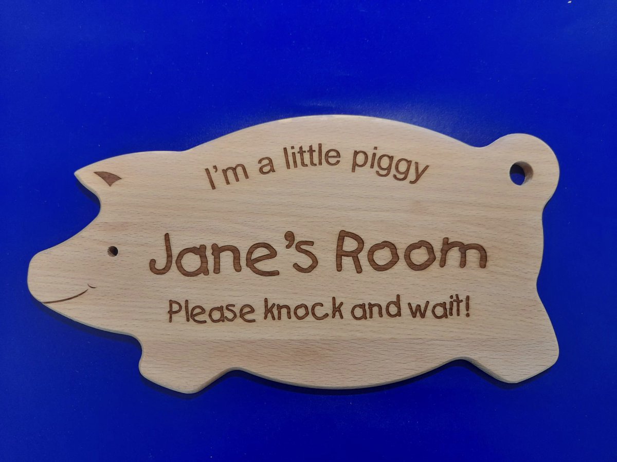 signsofperth's tweet image. Some new laser engraved items are now available via our online shop. signs-and-designs.sumupstore.com Including tree slices, wall decorations and chopping boards.