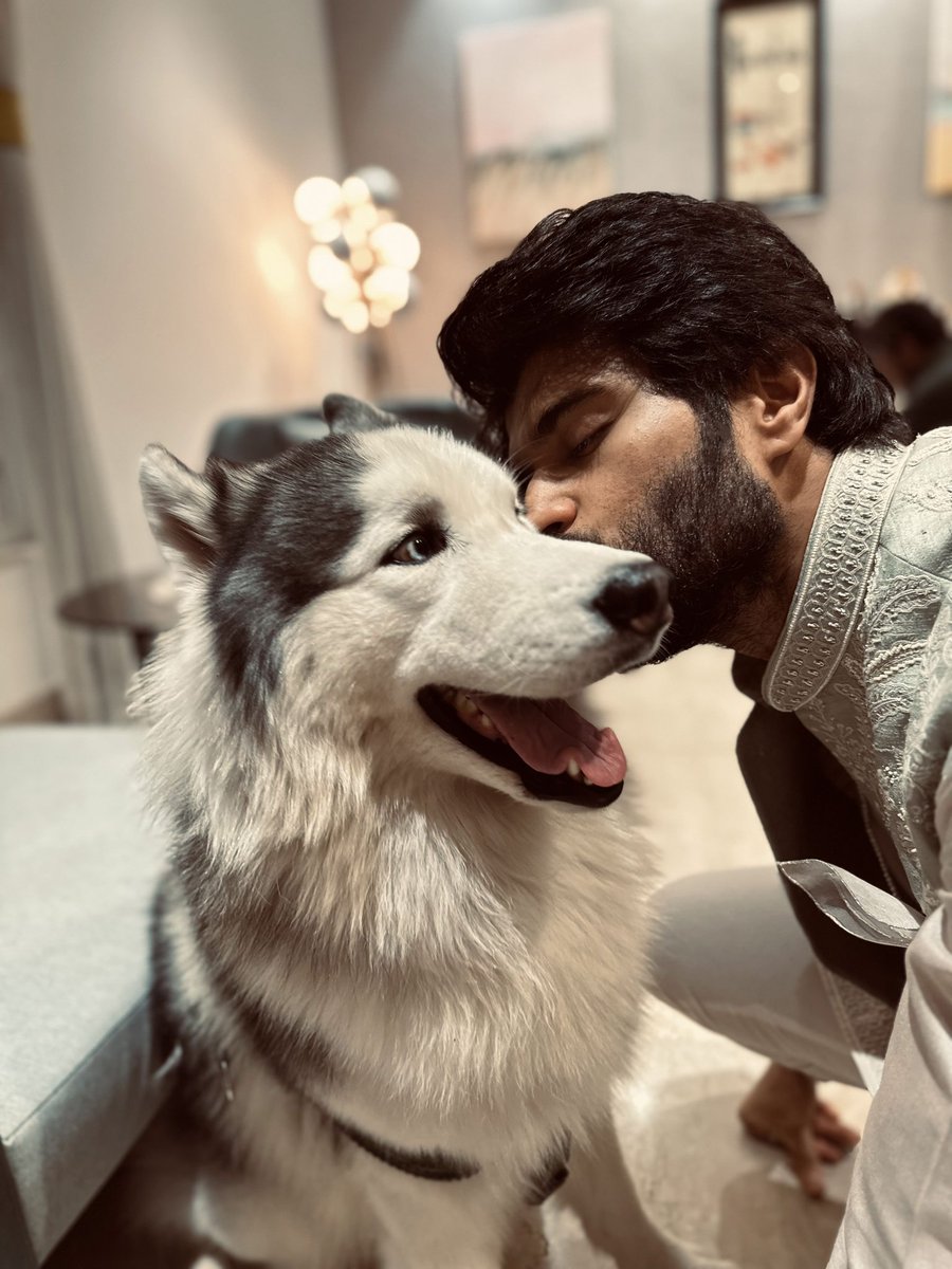 TheDeverakonda's tweet photo. Giving him some Diwali greetings and love ❤️ https://t.co/VzzTZCTAit