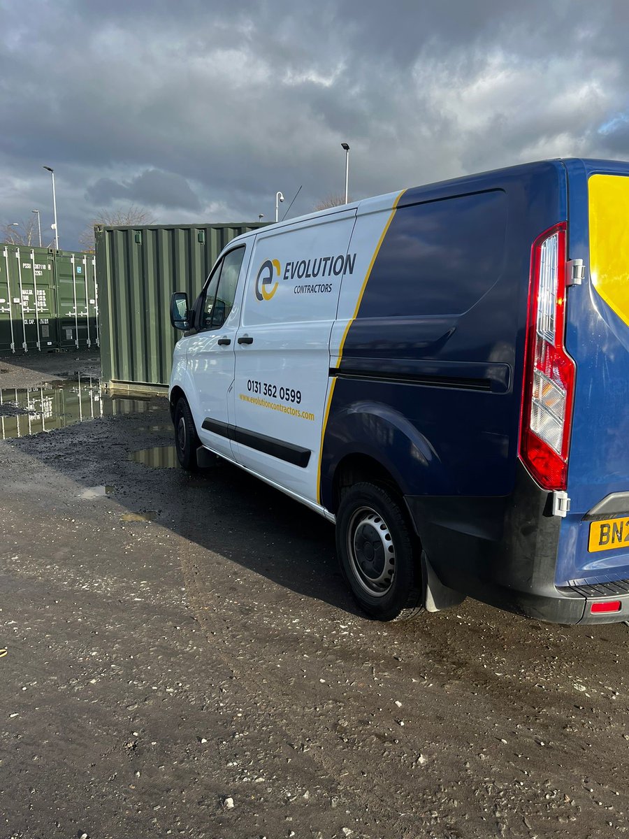 EvoContractor's tweet photo. Thanks to MacSigns for starting work on our new fleet signage. The first vehicle looks great 😍😍😍 #commercialcontractors #edinburghbuilders #evolutioncontractors https://t.co/8LPVtFqFQp