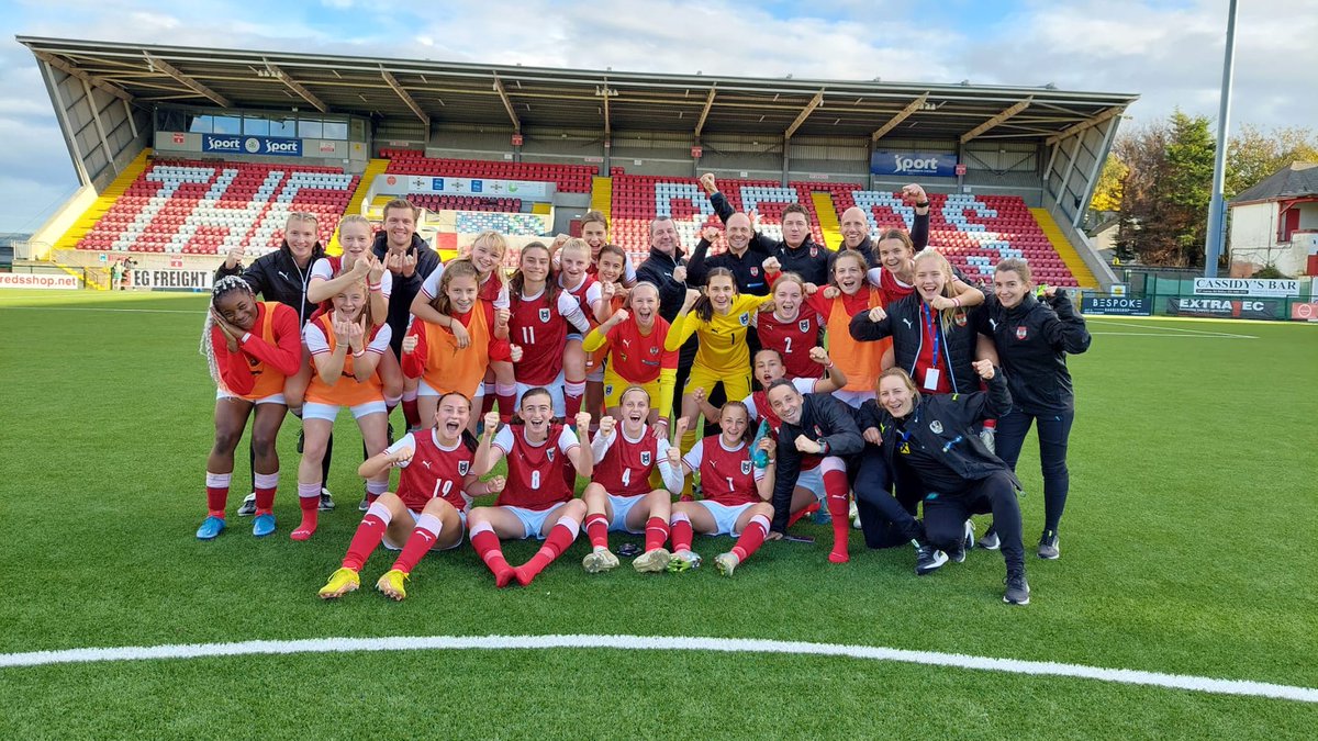 Und der nächste Sieg! 🥳 Unsere #U17-Frauen schlagen Nordirland 3:0 und überwintern damit fix in der A-Liga. Spielbericht und Torparade 📲 bit.ly/3DtKI0B Am Donnerstag geht es gegen Finnland nun sogar um den Gruppensieg 😯 #GemeimsamÖSTERREICH 🦅🇦🇹