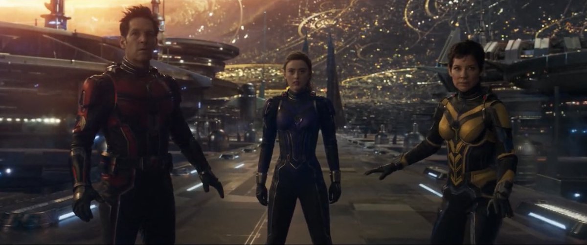 ยุคที่ทุกอย่างกลับมาทำชุดตามคอมิคแบบถี่ๆ วอสพ์ก็ได้ชุดแบบในคอมิคเหมือนกัน รูปนี้เท่มากกกกกกกกก นี่คือครั้งแรกที่ได้เห็นพีนัทใส่ชุด stinger เลยนะ หลานโตแล้ว 😭🤲🏻✨

#AntManandTheWaspQuantumania