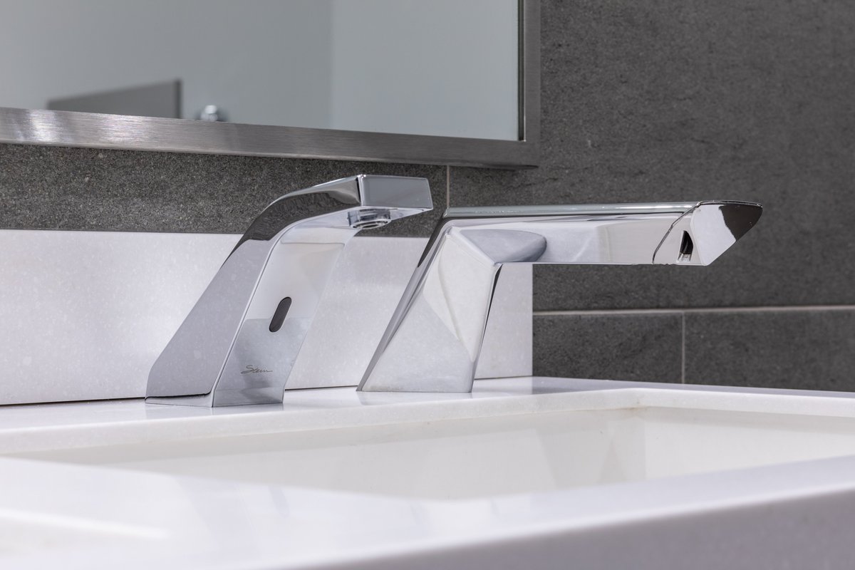 Touchless, high-speed hand #hygiene solutions win again! Our partners at <a href="/DryerUk/">Excel Dryer (UK) Ltd</a> won 1st place in the <a href="/TomoCleaning/">Tomorrow's Cleaning</a> best of 2022 awards for the #XLERATORsync system. We extend our congratulations to them!