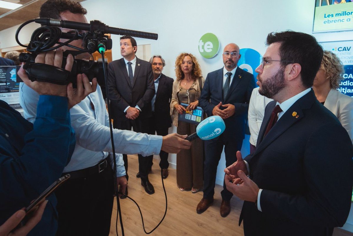 El nou Centre Audiovisual de la Vegueria, amb unes instal·lacions punteres, sens dubte impulsarà la xarxa de mitjans de proximitat de les Terres de l’Ebre, generarà oportunitats i contribuirà a la cohesió social amb projectes informatius i d'entreteniment de qualitat.