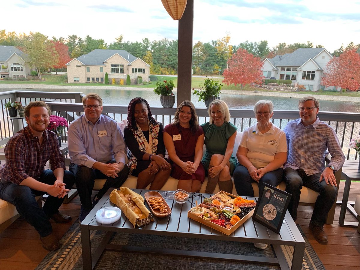 HeidiforIndiana's tweet photo. Great evening last night @INDems Chair Mike Schmul, @PhilGiaQuinta, @votezenai, Rep @Maureen4Indiana, me, Rep #PatBoy, and @SBMayorMueller. What a team! #Hoosiers #VoteBlue #VoteEarly https://t.co/YswSFzIcDJ