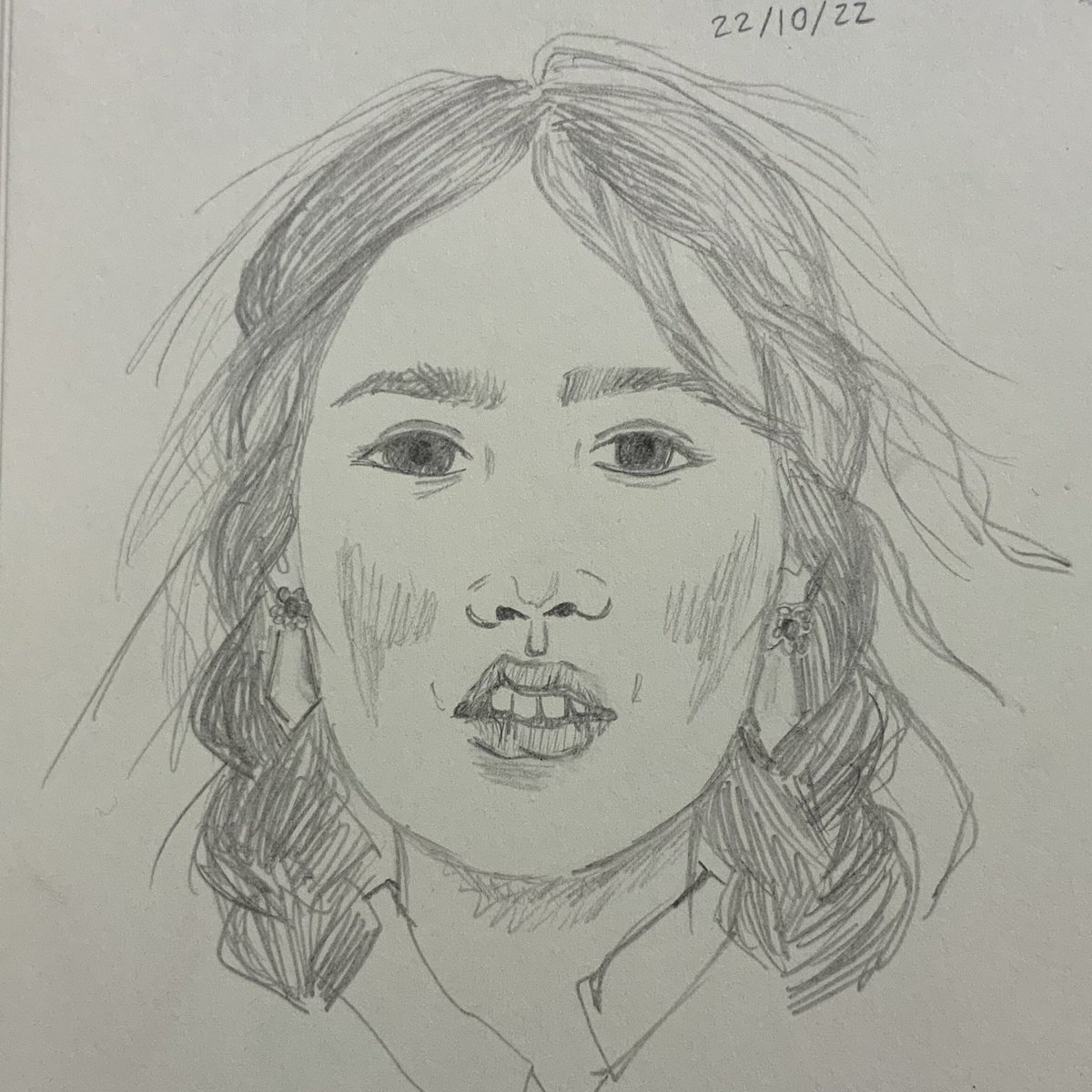 falafelu's tweet photo. helloooo, ich öffne meine commissions wieder! ein sketch von deinem gesicht gegen freiwillige spende (spendenvorschlag ~10€)
(beispielbilder alle von mir)
https://t.co/Pu3bkdGFWQ https://t.co/dupzJYF8g8