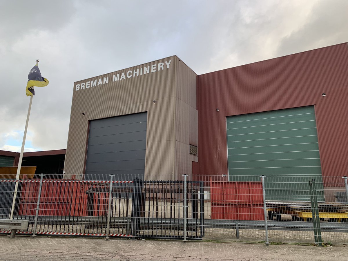 Met bestuur van de <a href="/metaalunie/">Metaalunie</a> district Oost op bezoek bij Breman Machinery in Genemuiden, producent van enorme stalen onderdelen voor de industrie. Gesproken over het grote belang van de maakindustrie voor de regio, NL en Europa - en het behoud en de vernieuwing ervan.