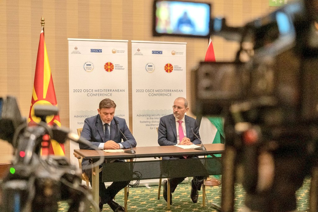 Joint press conference with DPM&FM of 🇯🇴 @AymanHsafadi related to tdy's Med Conference of the #OSCE 2022. 👉Share our views about exploring new avenues of cooperation within the @OSCE Med Partners format during 🇲🇰 Chairmanship in 2023.