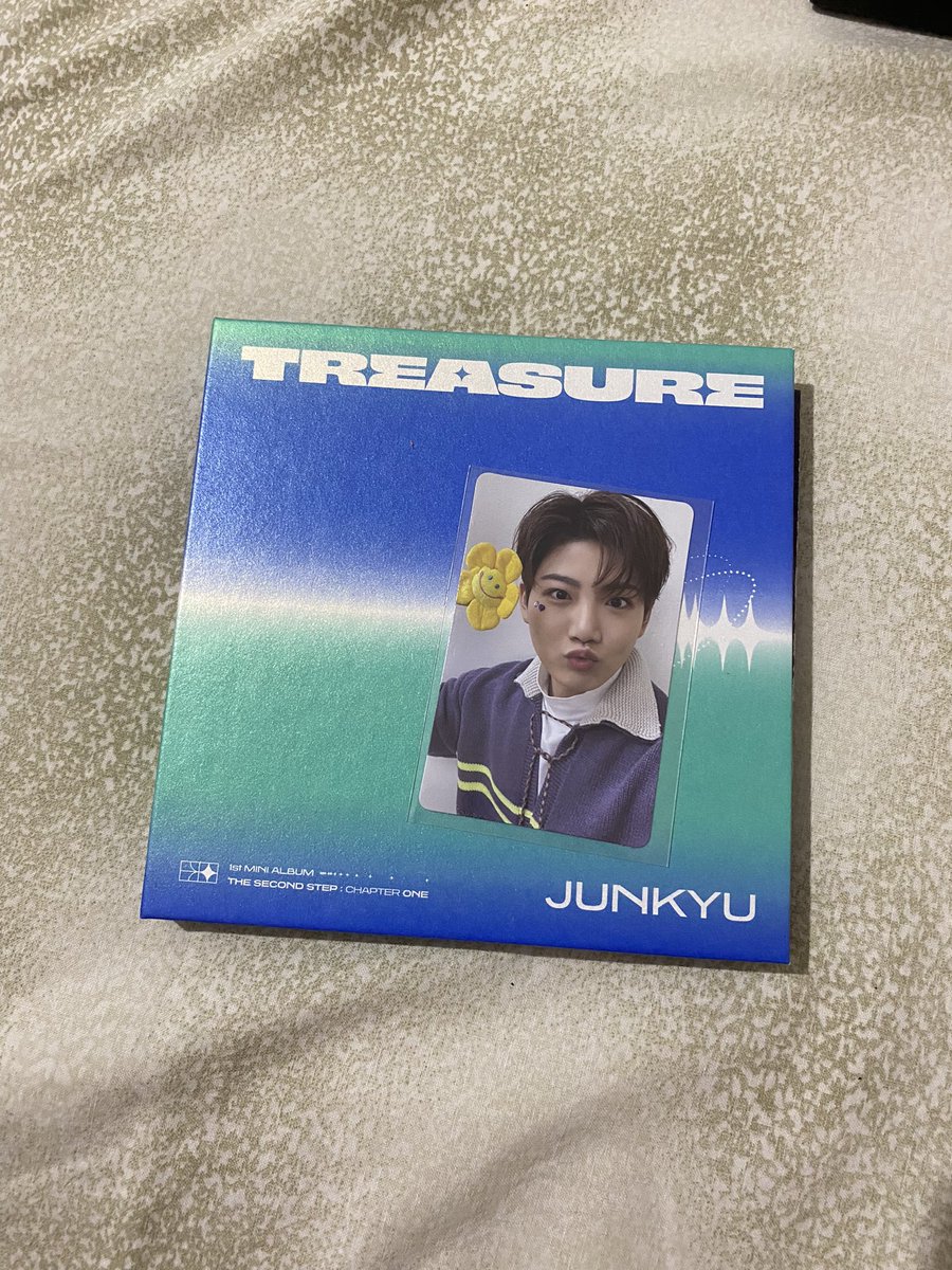 yvcelstrade's tweet photo. ✖️ Treasure Junkyu digipack satış

145₺ +hediye!

~alan alıcıya junkyu official merch pclerden birini hediye edeceğim 💕

@treasuretakas @pctradetr @kpoppcsatis @trpctakas @peacrry @kpopMERCHsatis @kpoptakassat @kpopalbumsatis https://t.co/NCbxiOGhu8