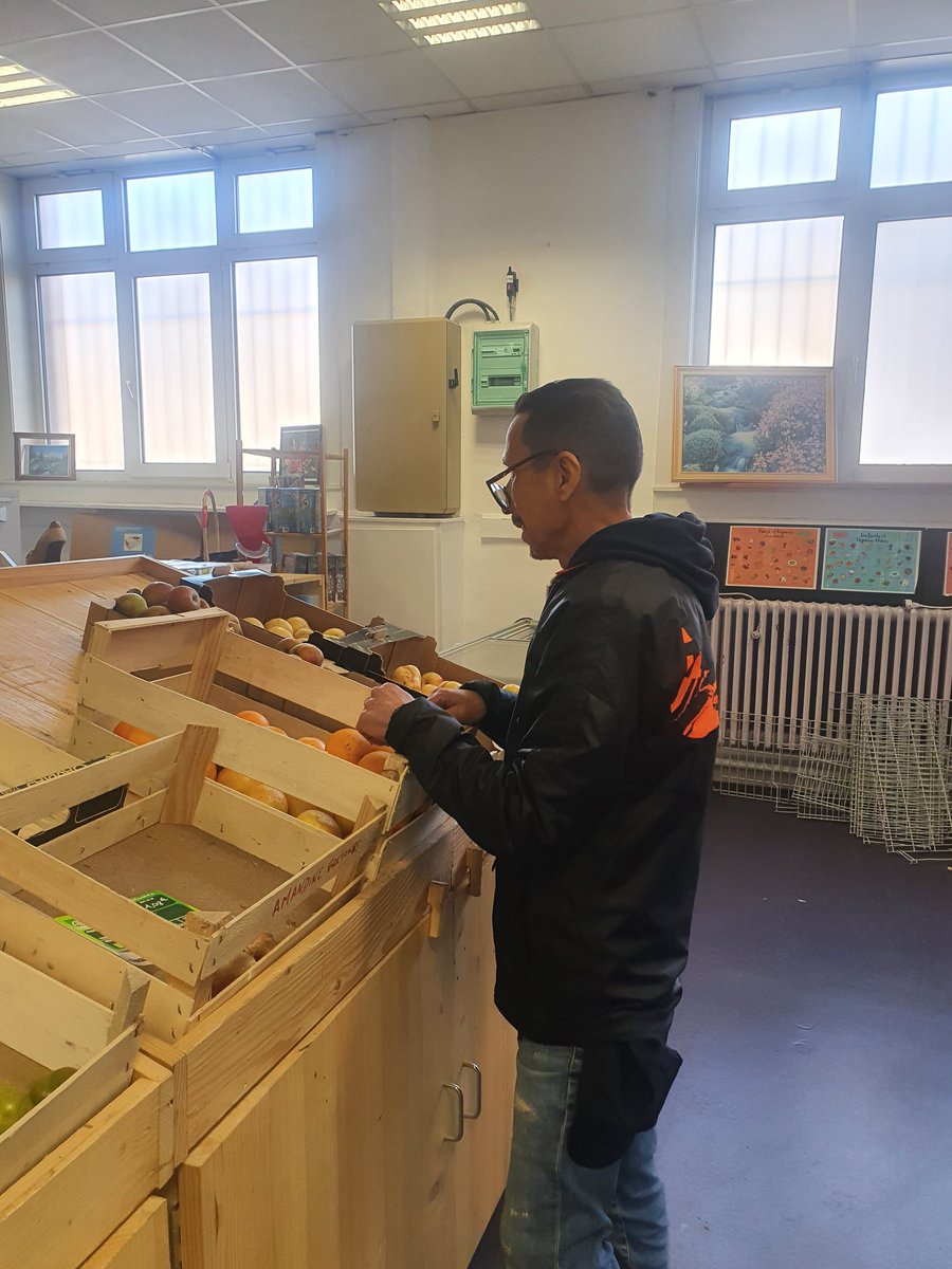 MeneceurZohra's tweet photo. 🔝#PMSMP4️⃣ candidats démarrent une #immersionprofesssionnelle de 2 semaines pour leur future intégration au sein de la Fabrique de l'emploi #Tourcoing #EBE dans le cadre du projet #TZCLD 
@fabrice_balent @Stephaniedemai1 https://t.co/HJfEYxeyjX
