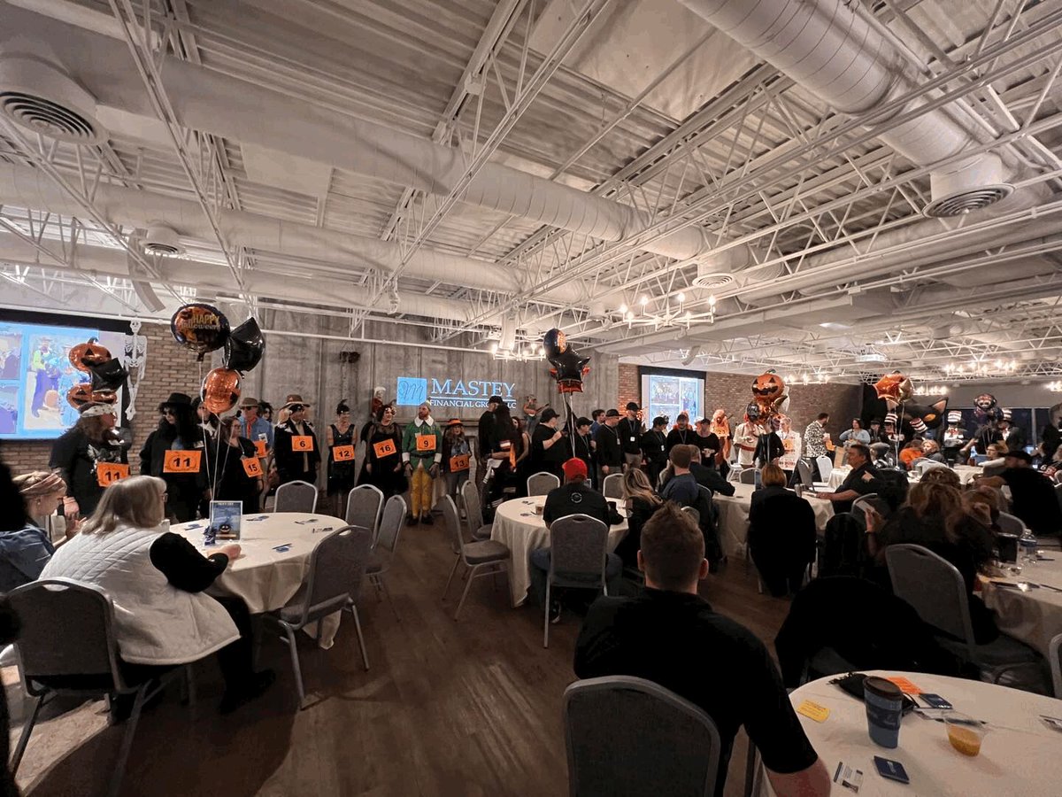 MN_CompSystems's tweet photo. Thank you to the Saint Cloud Chamber of Commerce and Mastey Financial Group for hosting this fun Halloween event!  MCSI is a proud chamber member and we love supporting other locally-owned businesses!  Happy Halloween! https://t.co/XxaIxwndjL