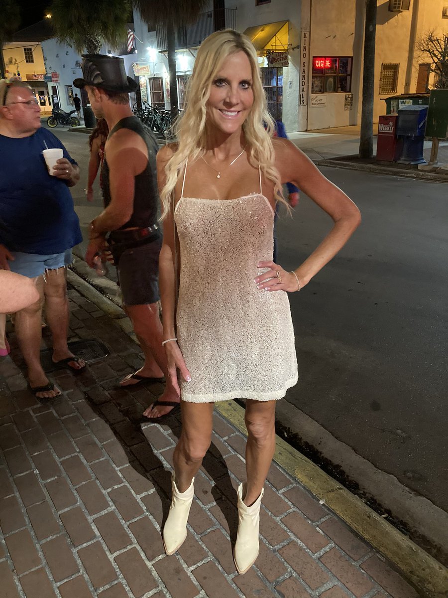 KittyMalibuStrg's tweet photo. Takin the party to the streets of Key West! https://t.co/Wlpk5PXSBU