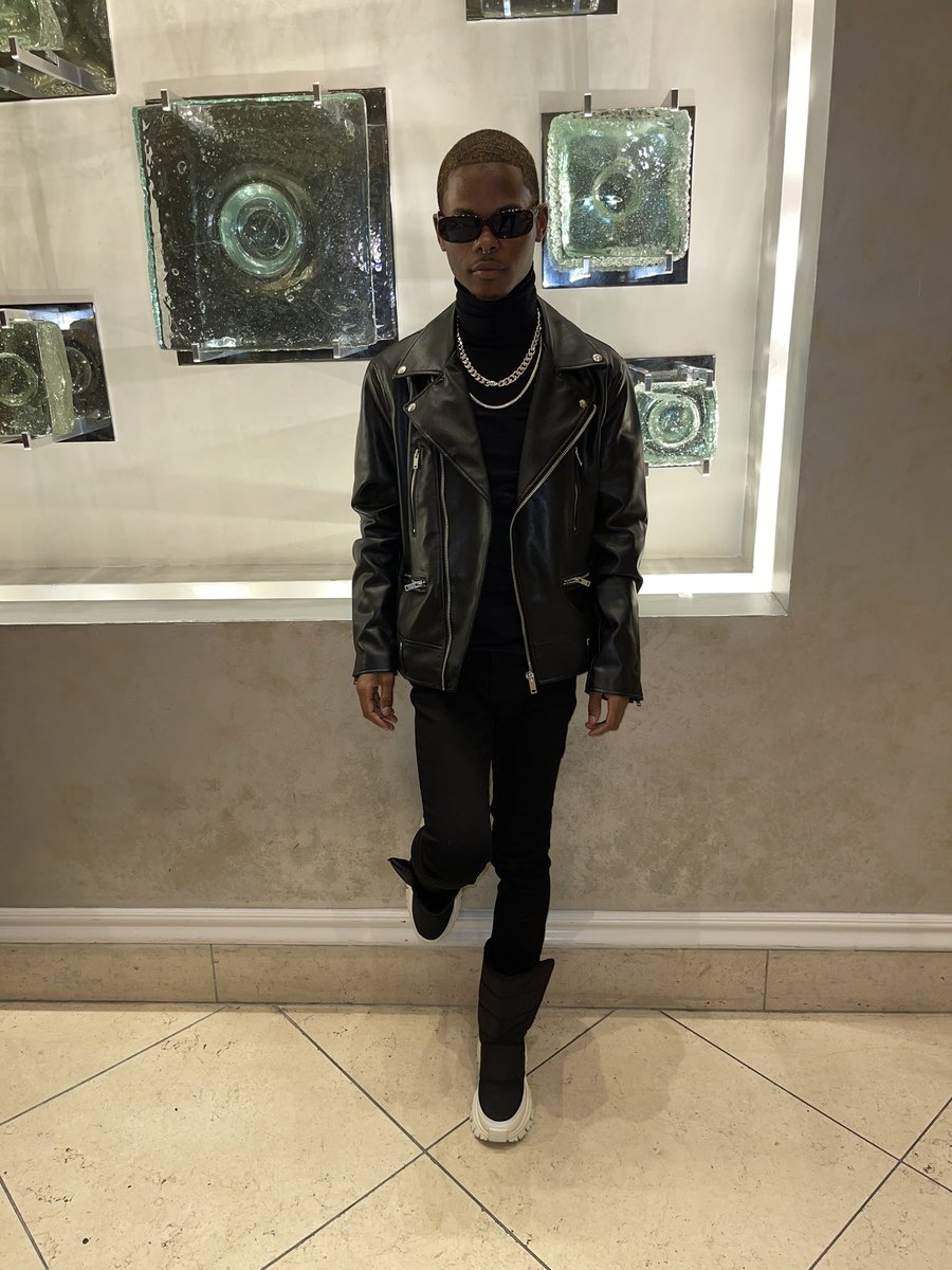 Teestylez_'s tweet photo. l ain't bullshitin' in this game, wherever this plane land, I'm the littest nigga thea. https://t.co/kWC5packFv