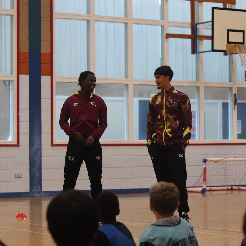 DCCTOfficial's tweet photo. October half term coaching began today, and Under 21 players @will_gp10 and @osazeeaghatise popped by! 👋

It marks the start of our new Rams Family Support project, with free places available for children in receipt of free school meals, along with recipe bags to take home 🍏