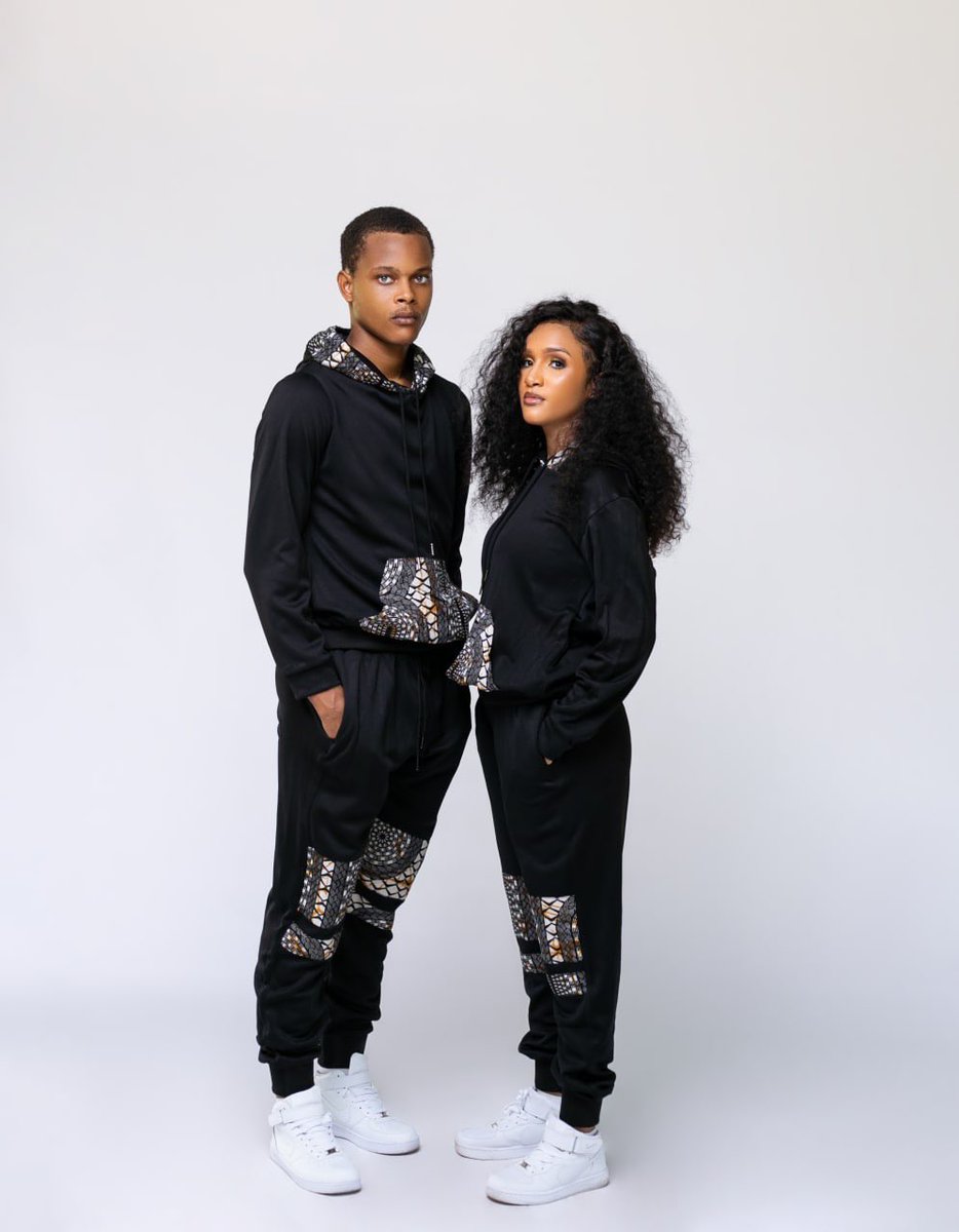 kosyline's tweet photo. Rock a cool street-ready vibe in this jogger set infused with African print.
#explorepage 
#joggerstyle #HappyDiwali #MAMA2022 #ukblackowned #hoodie #ukblackownedbusiness #african #ukclothing #shopnow https://t.co/NfFfADKvPP