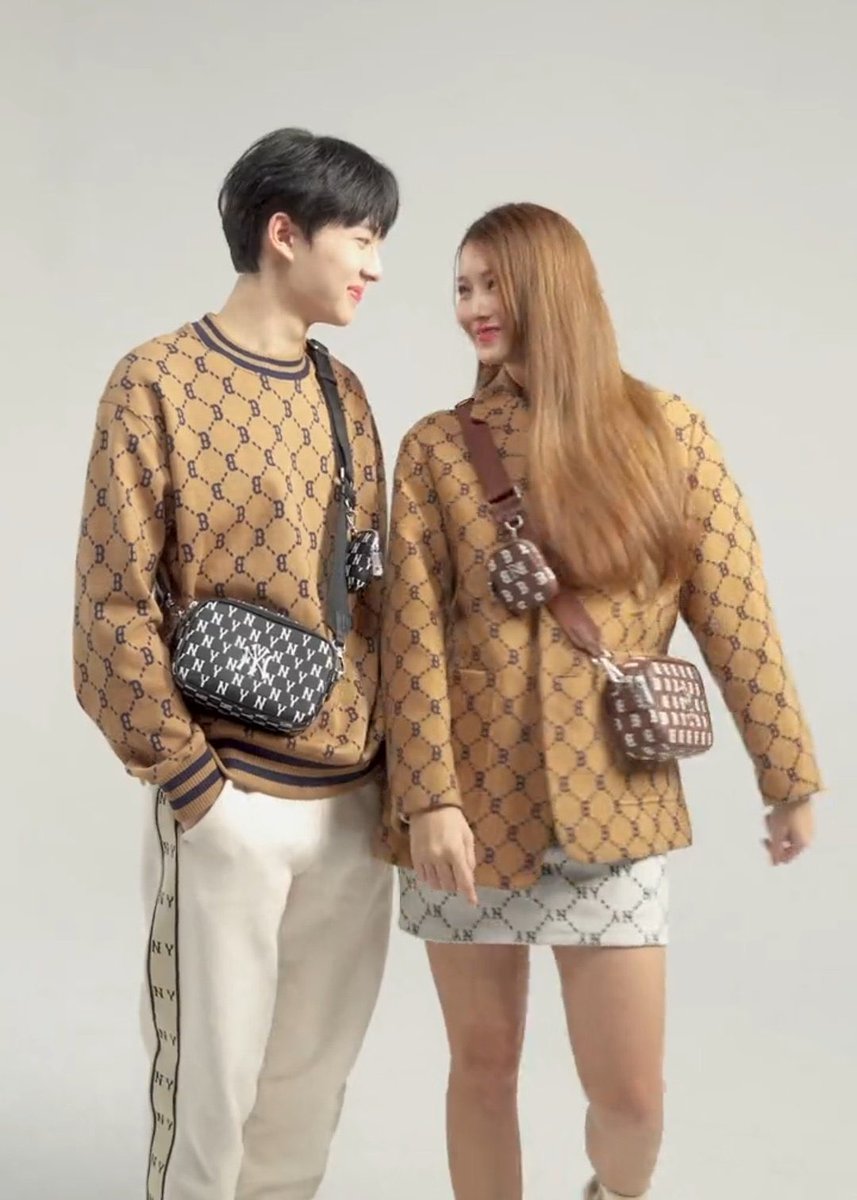 Francesscaa15's tweet photo. Weyyyy porque son tan lindos 😍😍❤️
#NuNew #NanaNu 
#MLBThailand
#MLBcrewth
#MLBmonogram
#NuNewNamtanXMintSnap
#MintMagTH
#NuNewNamtanXMintSnap https://t.co/9JYRhVKHm9