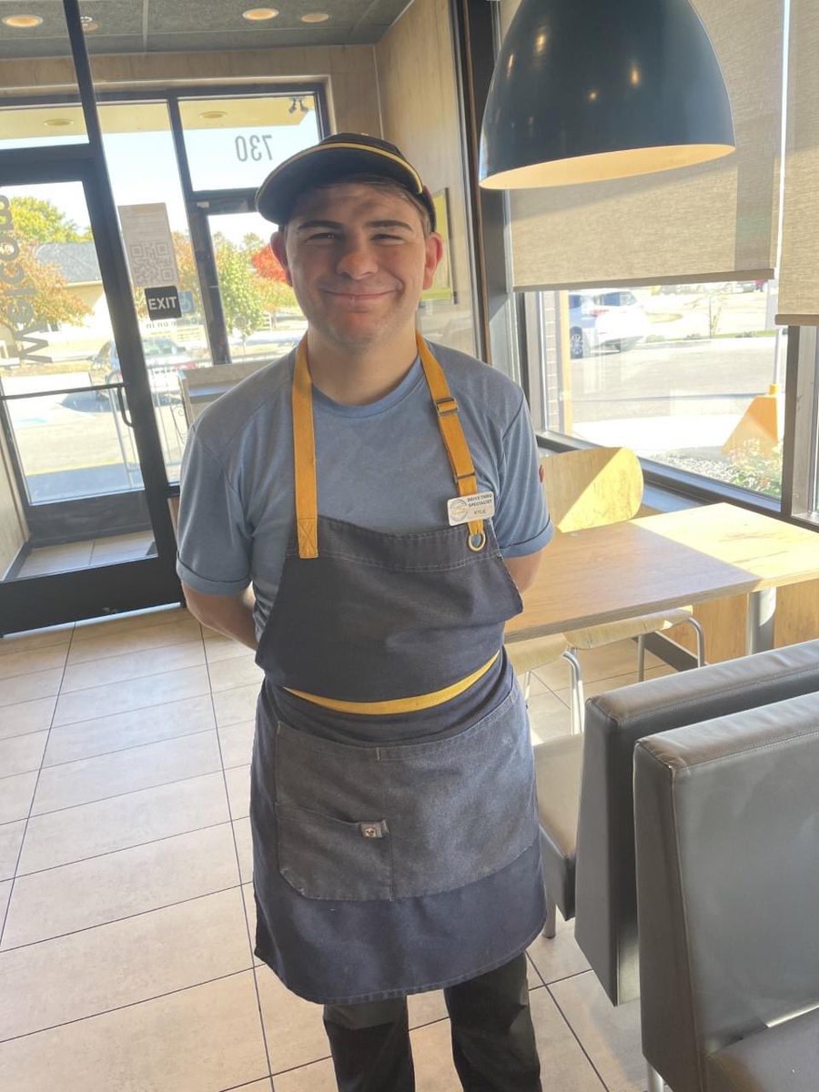 ventureLinx's tweet photo. Meet Kyle! Kyle has worked at McDonald's in Coldwater (Monfort Vorhees McFamily) since January of 2021. When we asked Kyle what he loved about his job he said "I like to see people, being nice to people and like to have money!" #NDEAM2022 https://t.co/XPtzQh6eaI